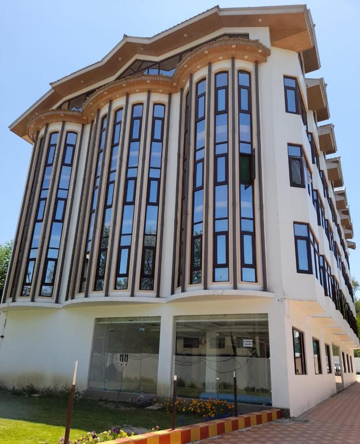 Hotel Zoon Dabb Srinagar Airport Kashmir ภายนอก รูปภาพ