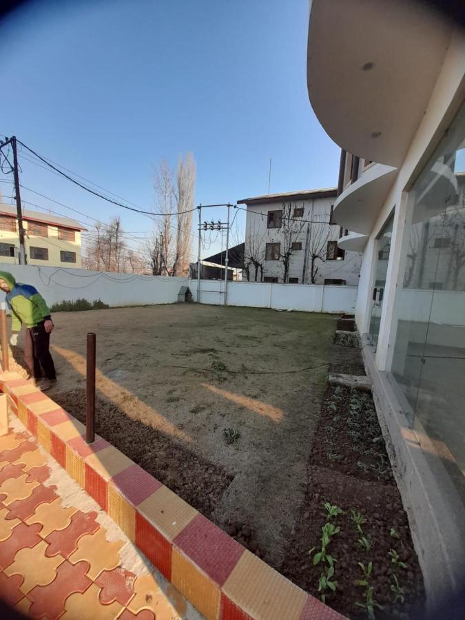 Hotel Zoon Dabb Srinagar Airport Kashmir ภายนอก รูปภาพ