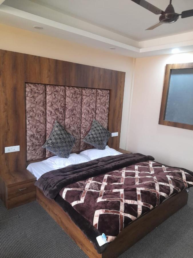Hotel Zoon Dabb Srinagar Airport Kashmir ภายนอก รูปภาพ