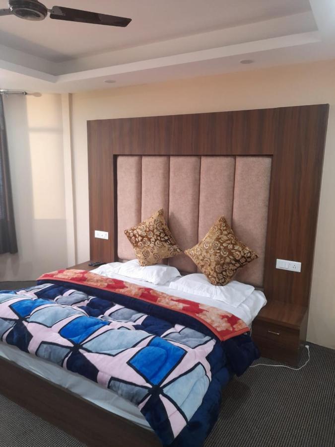 Hotel Zoon Dabb Srinagar Airport Kashmir ภายนอก รูปภาพ