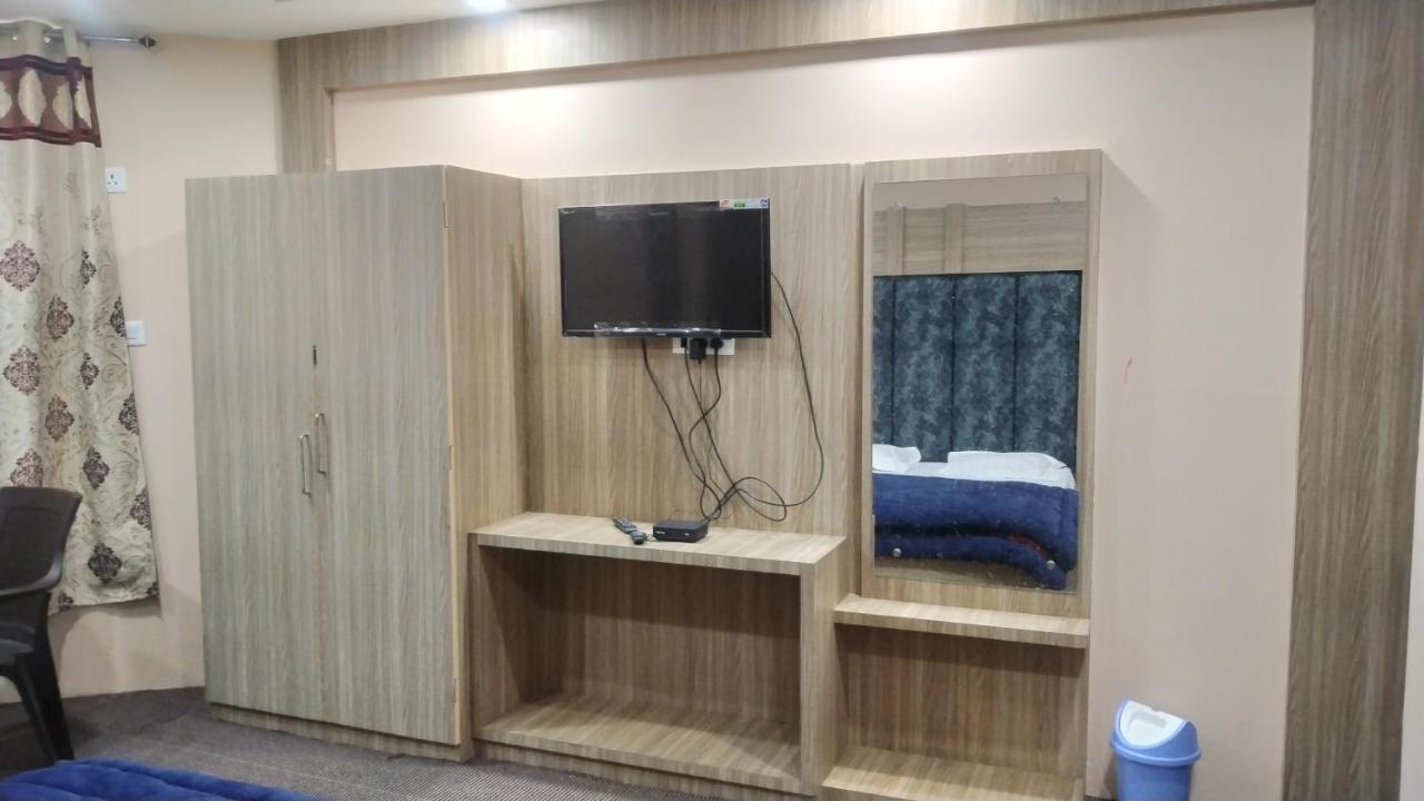 Hotel Zoon Dabb Srinagar Airport Kashmir ภายนอก รูปภาพ