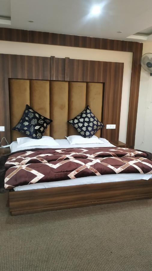 Hotel Zoon Dabb Srinagar Airport Kashmir ภายนอก รูปภาพ