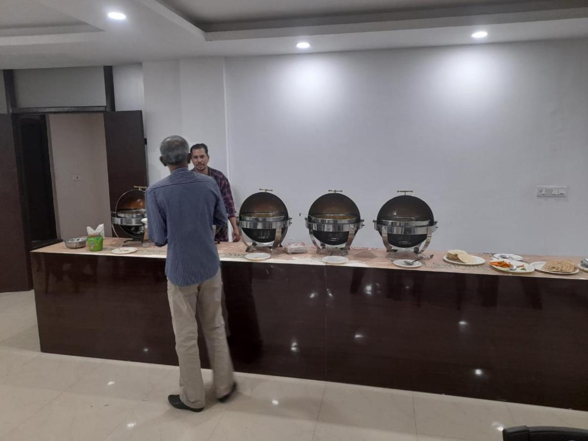Hotel Zoon Dabb Srinagar Airport Kashmir ภายนอก รูปภาพ