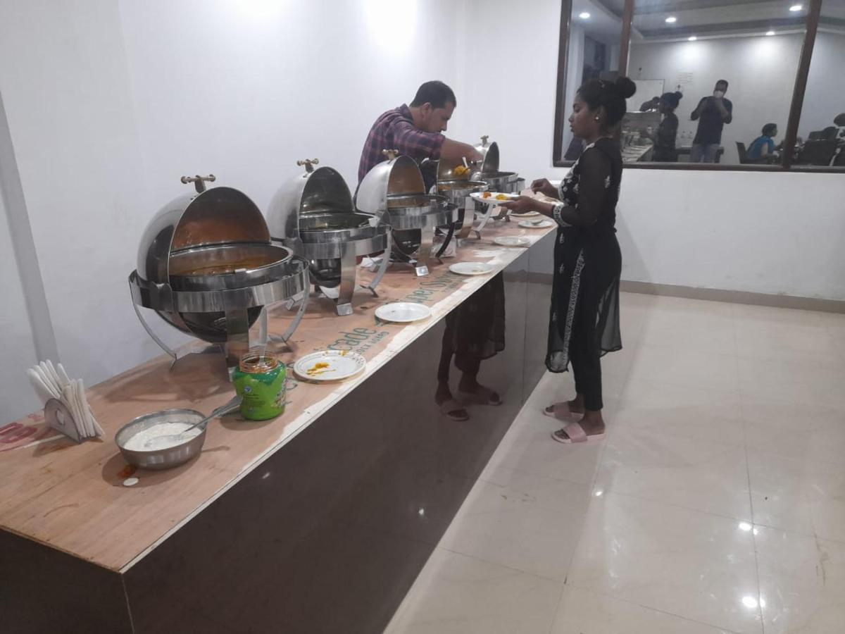 Hotel Zoon Dabb Srinagar Airport Kashmir ภายนอก รูปภาพ