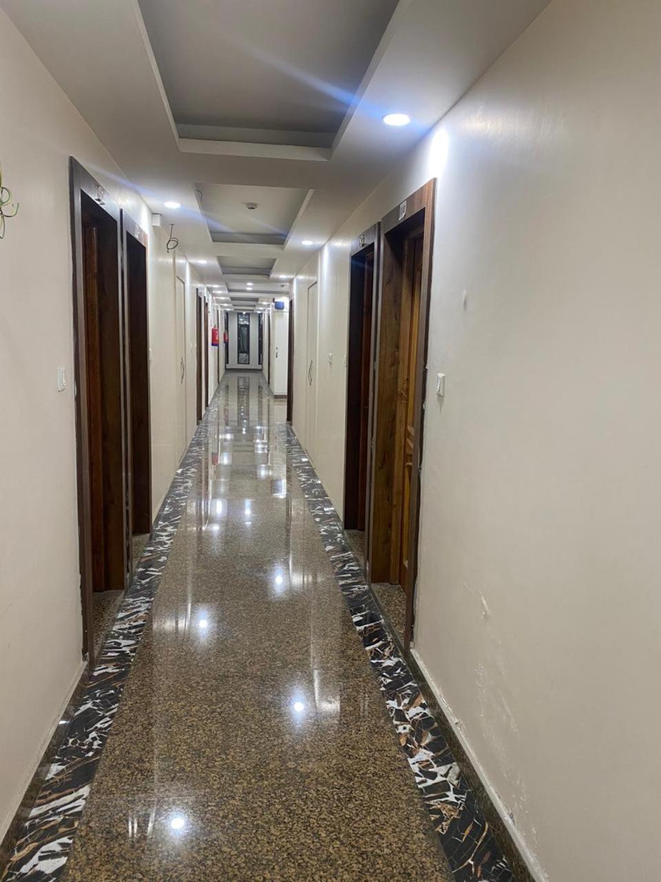 Hotel Zoon Dabb Srinagar Airport Kashmir ภายนอก รูปภาพ