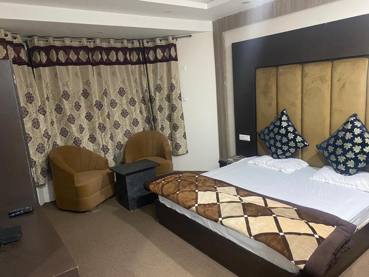 Hotel Zoon Dabb Srinagar Airport Kashmir ภายนอก รูปภาพ