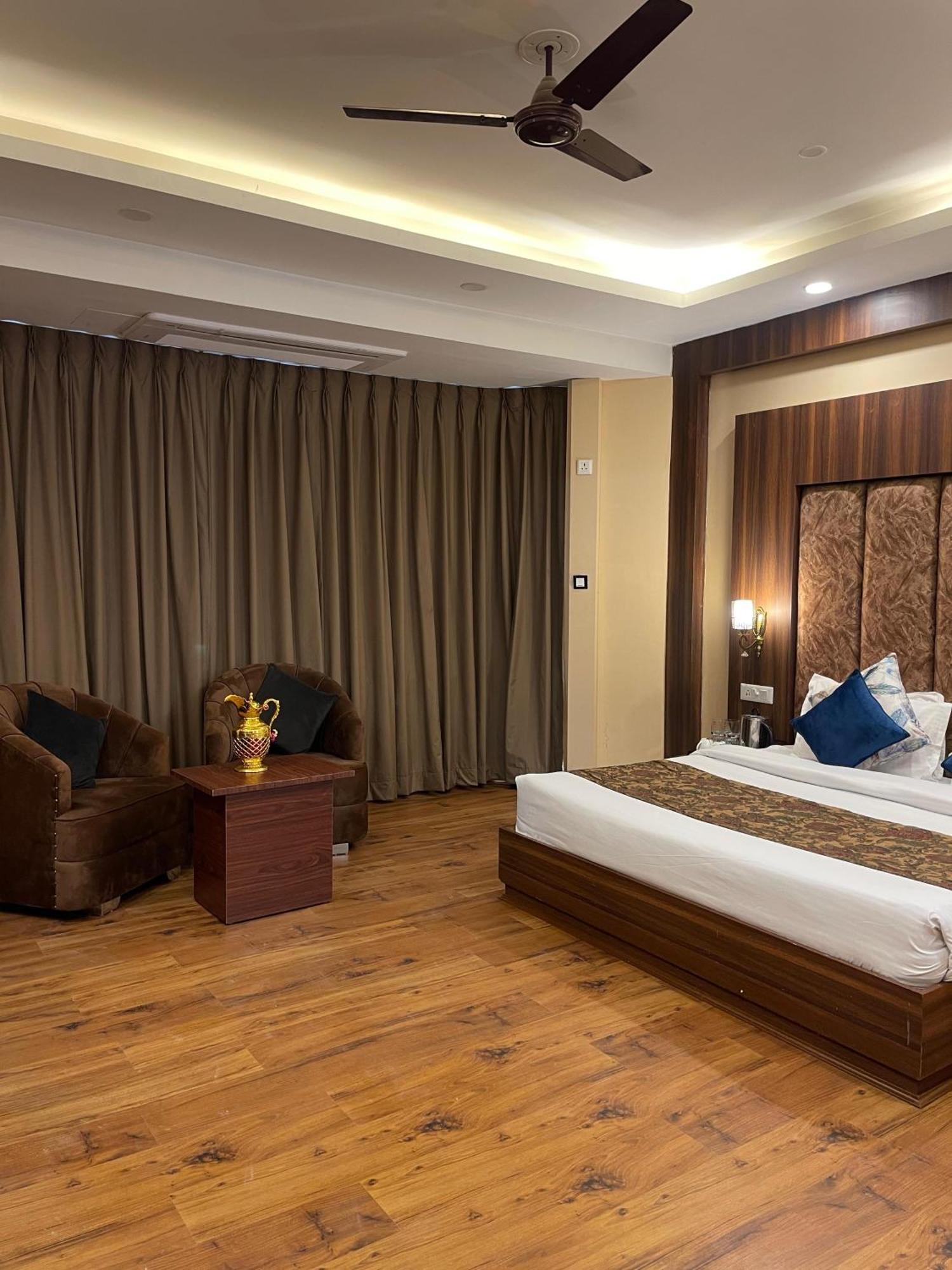 Hotel Zoon Dabb Srinagar Airport Kashmir ภายนอก รูปภาพ