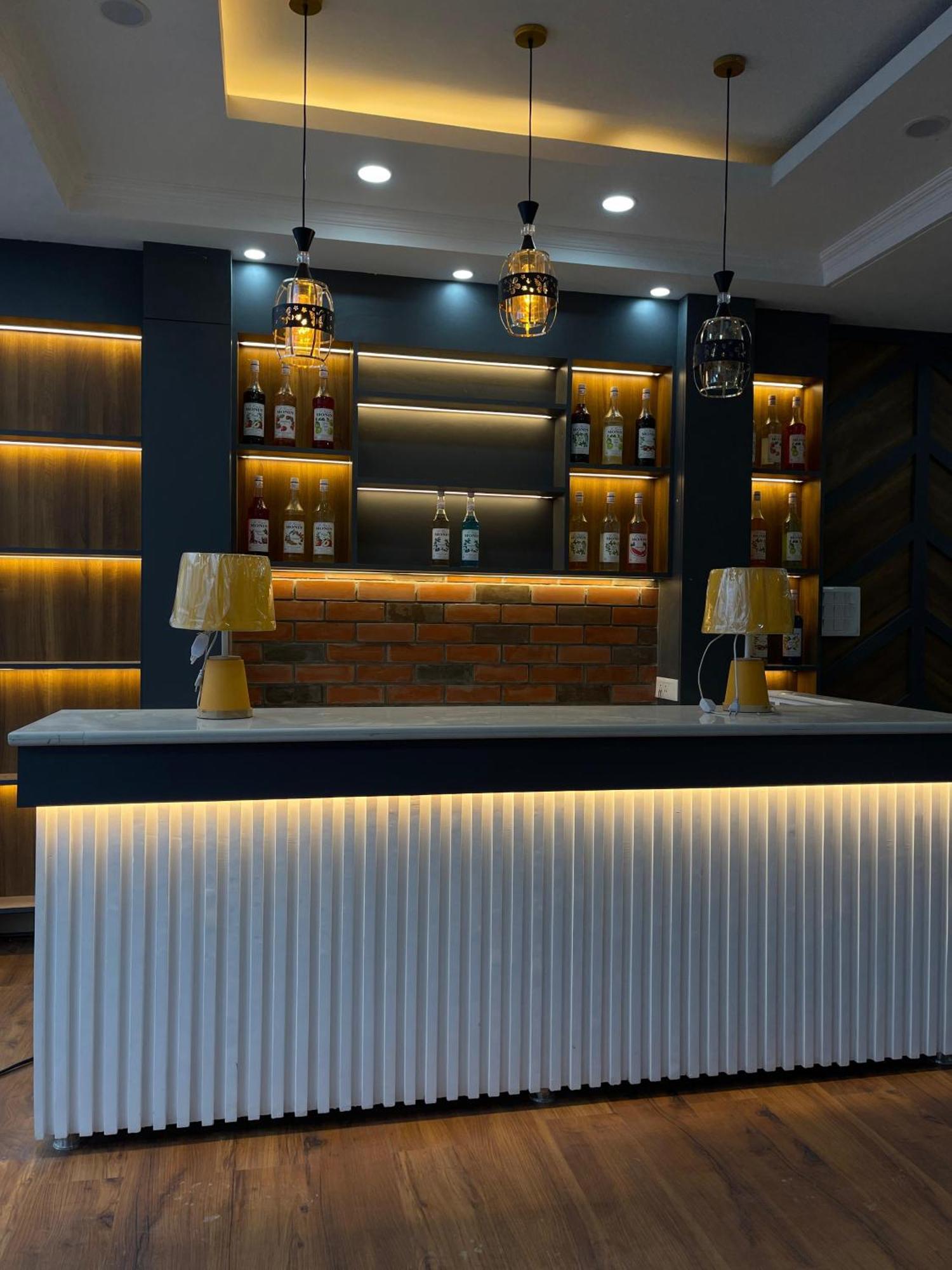 Hotel Zoon Dabb Srinagar Airport Kashmir ภายนอก รูปภาพ