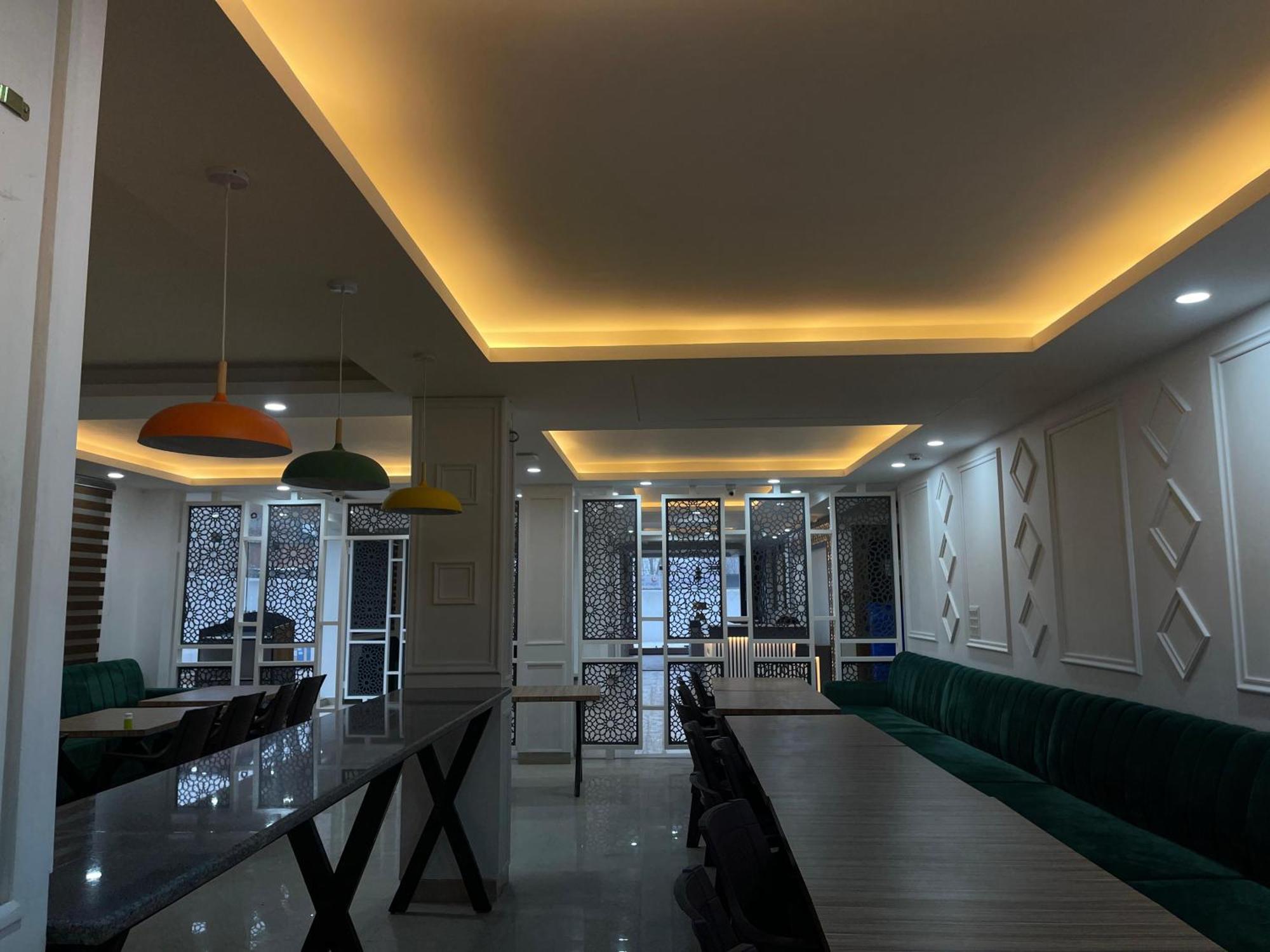 Hotel Zoon Dabb Srinagar Airport Kashmir ภายนอก รูปภาพ