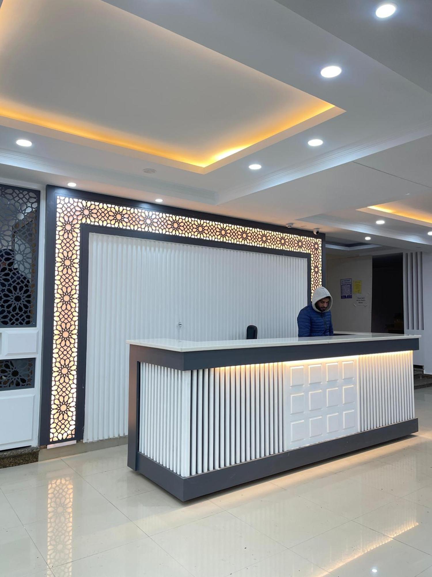 Hotel Zoon Dabb Srinagar Airport Kashmir ภายนอก รูปภาพ