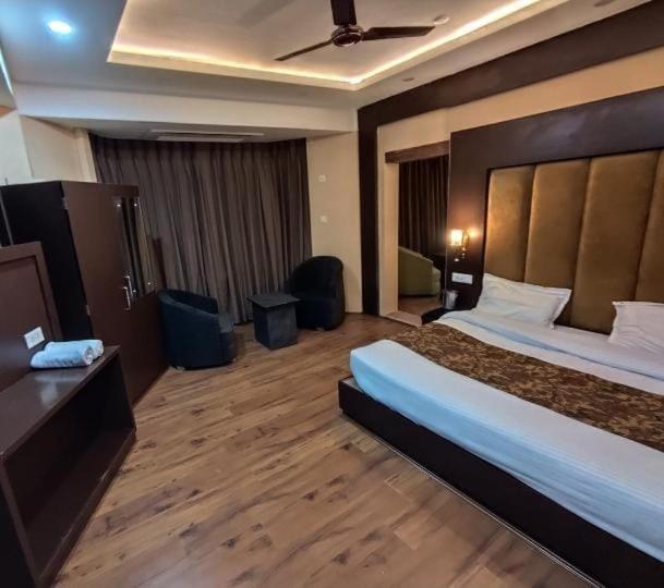 Hotel Zoon Dabb Srinagar Airport Kashmir ภายนอก รูปภาพ
